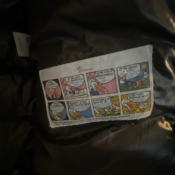 100% Authentic Black Moncler Maya puffer jacket Gently used in crisp condition. - Picture 4 of 6